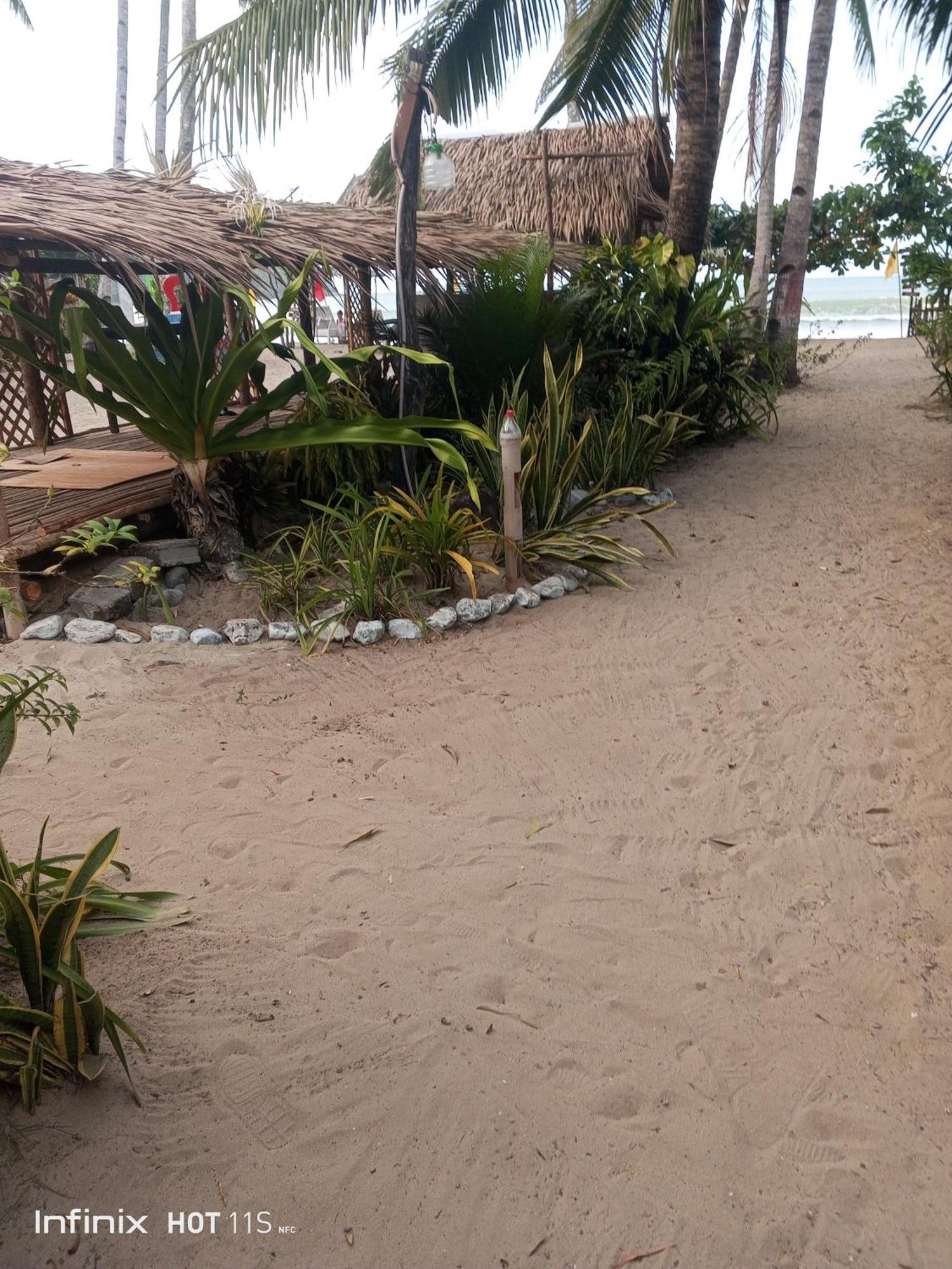 Akoya Beach Park And Cottages Locaroc Eksteriør bilde