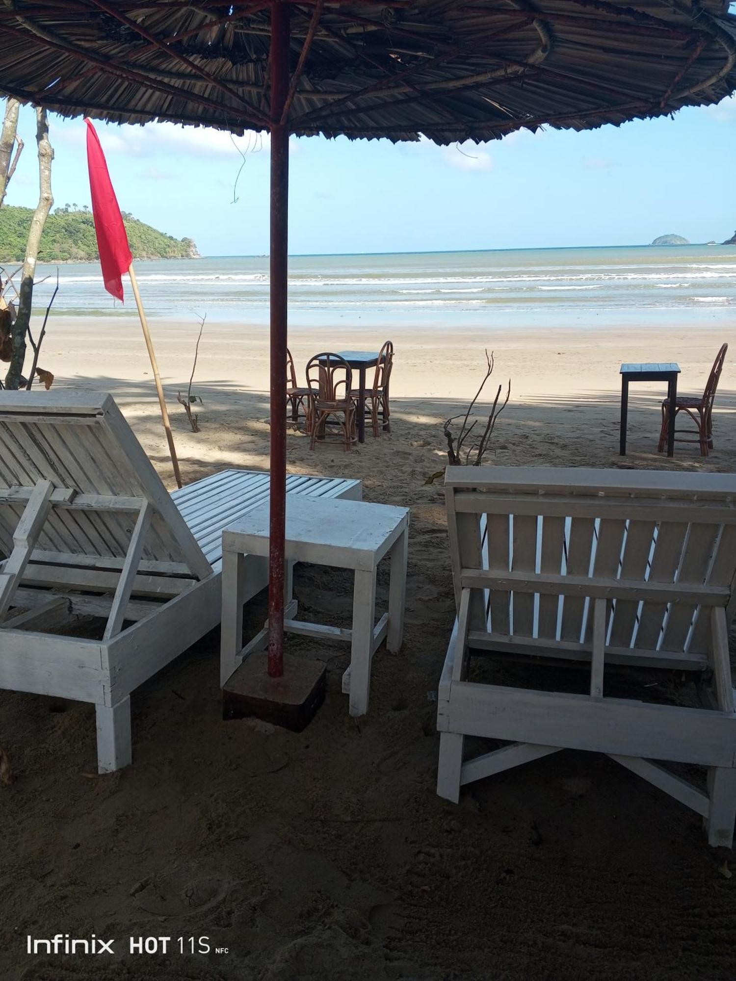 Akoya Beach Park And Cottages Locaroc Eksteriør bilde